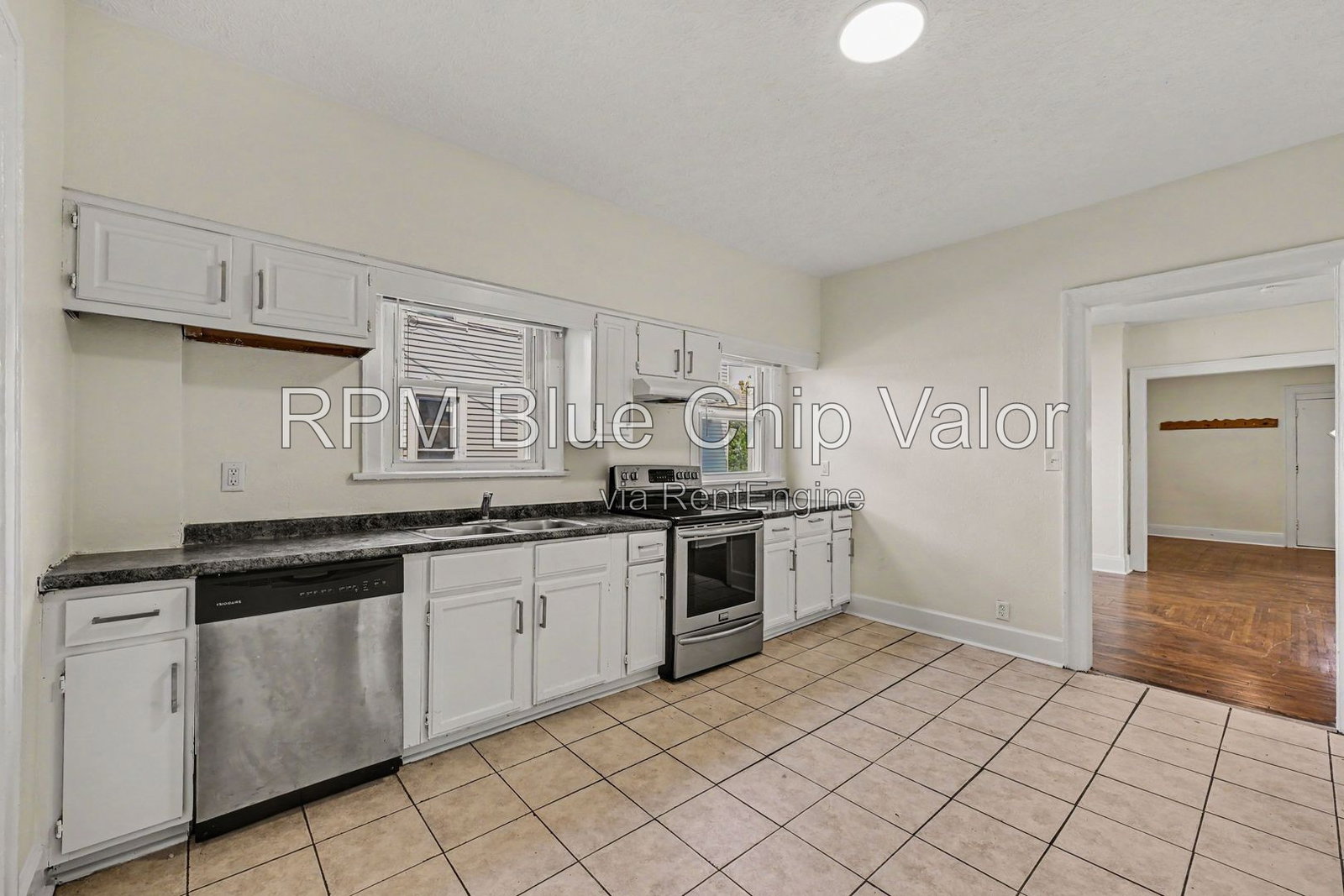 Gallery Image 0