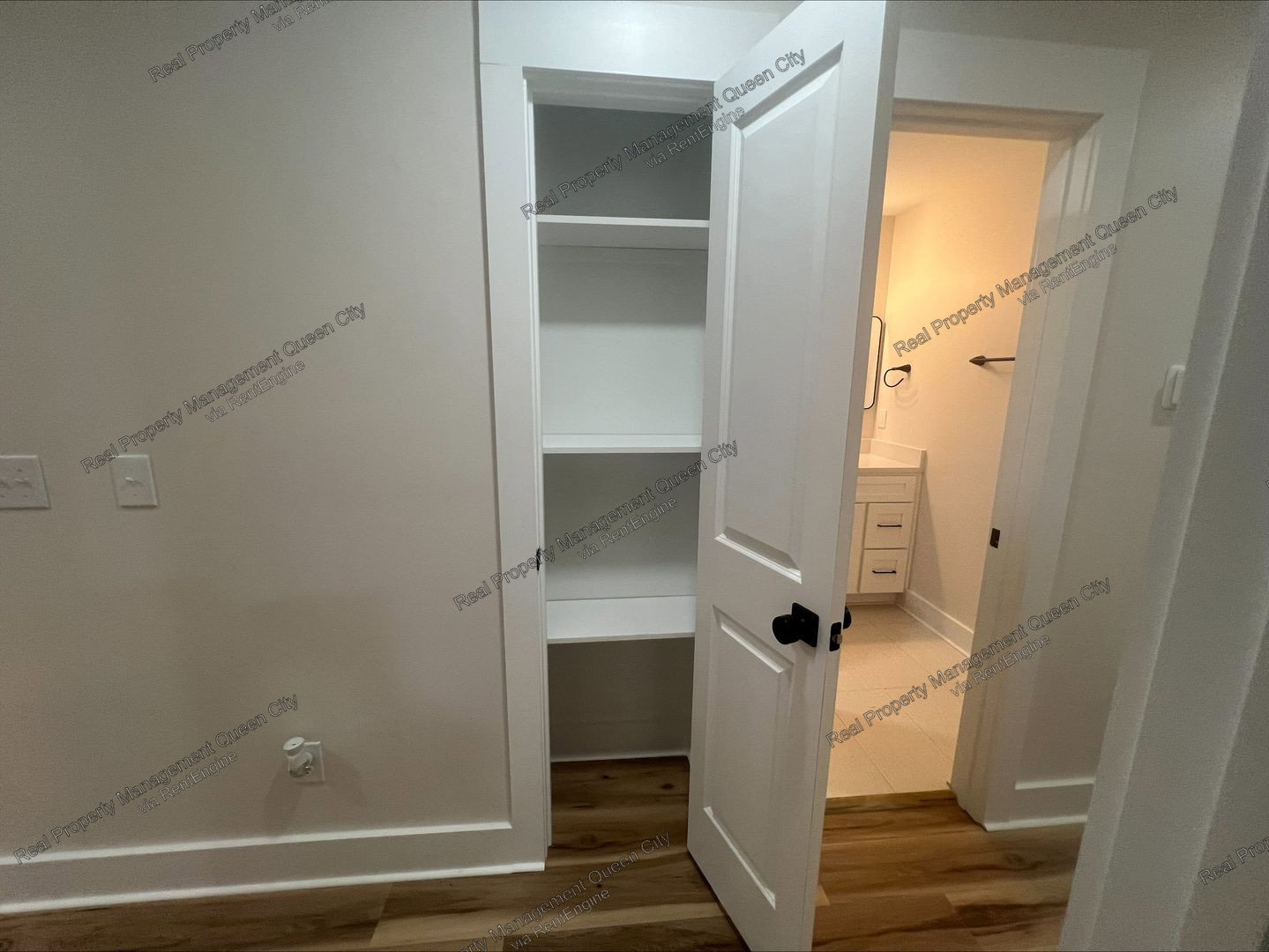 Gallery Image 17