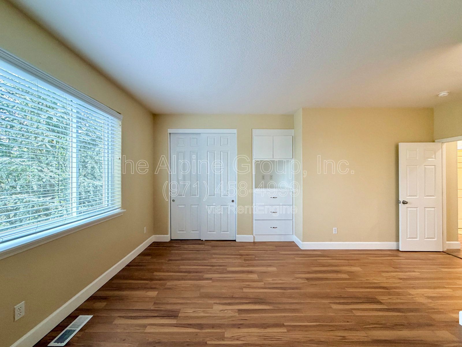 Gallery Image 16