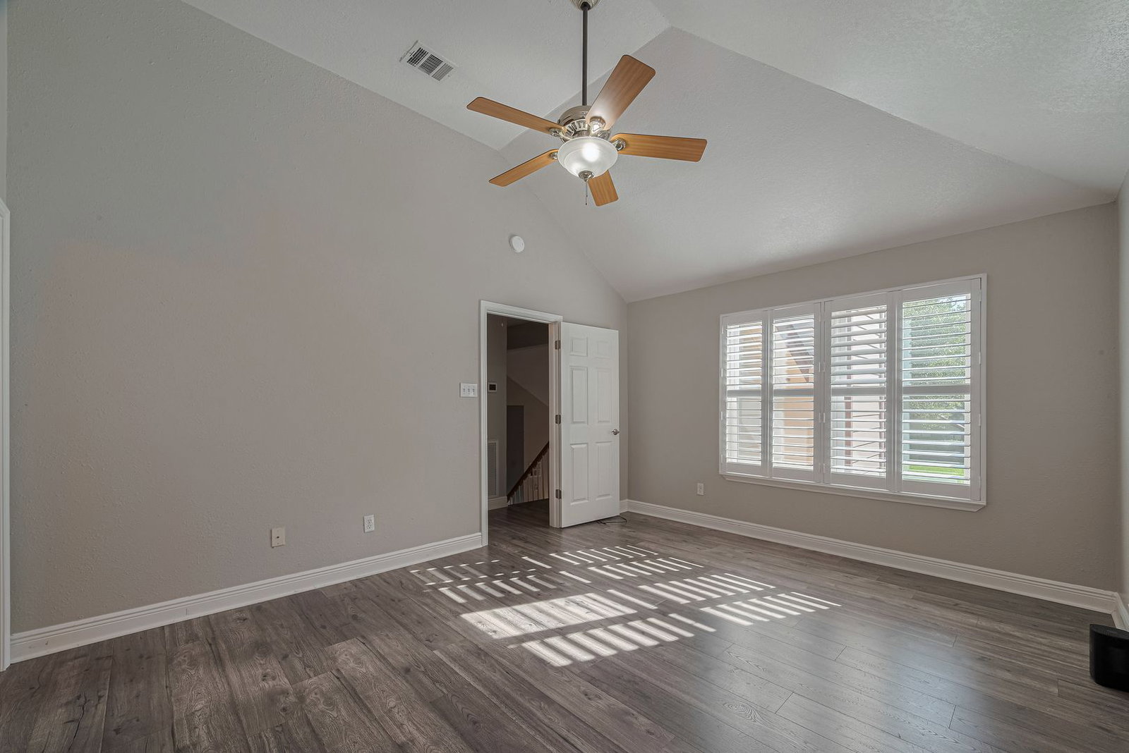 Gallery Image 18