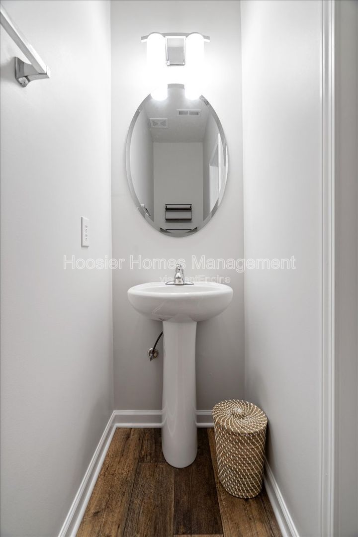 Gallery Image 14