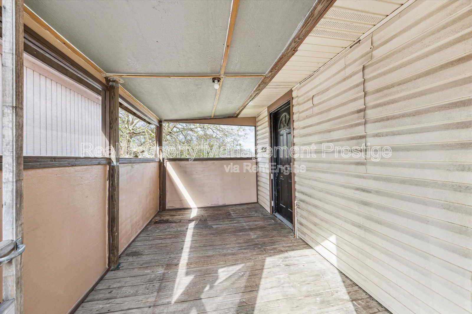 Gallery Image 0