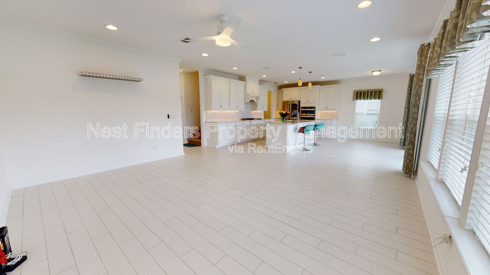 Gallery Image 16
