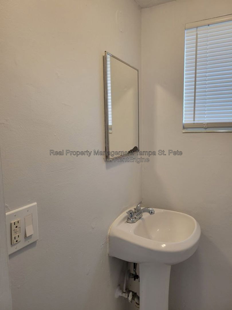Gallery Image 16