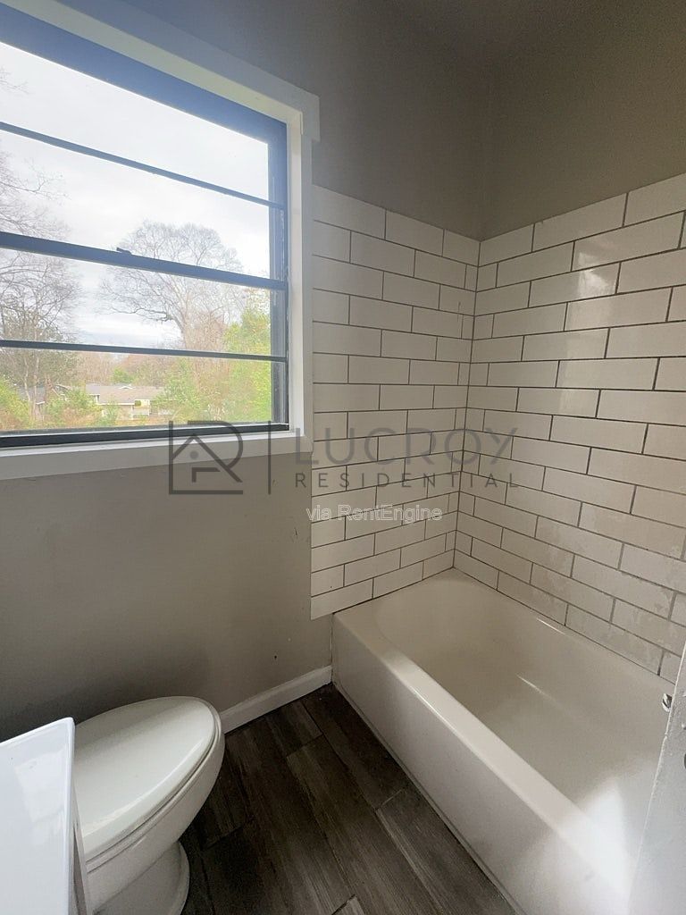 Gallery Image 14