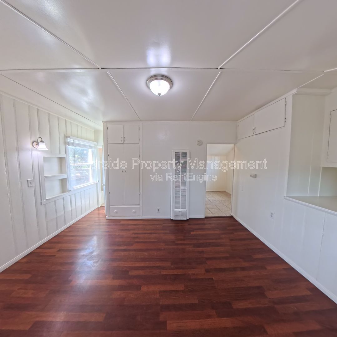 Gallery Image 16