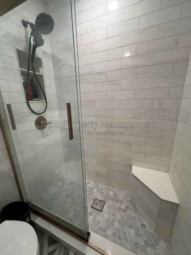 Gallery Image 36