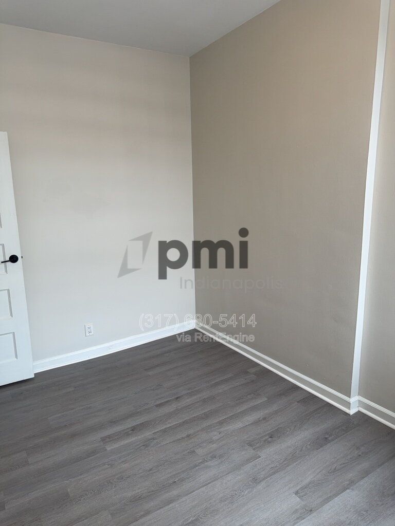 Gallery Image 16