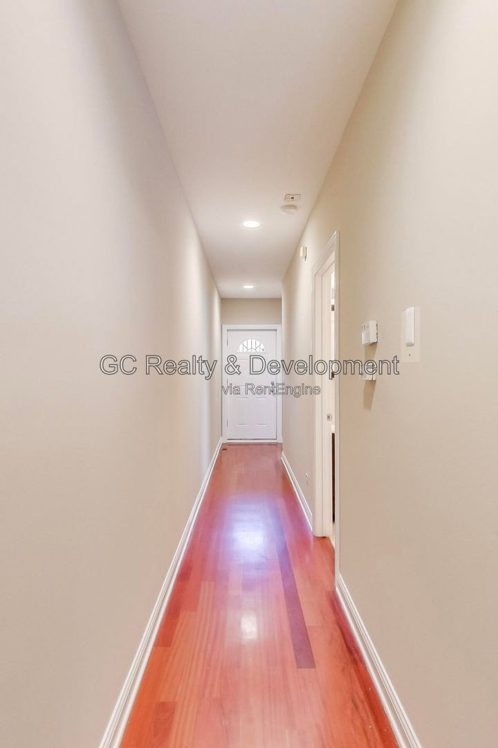 Gallery Image 16