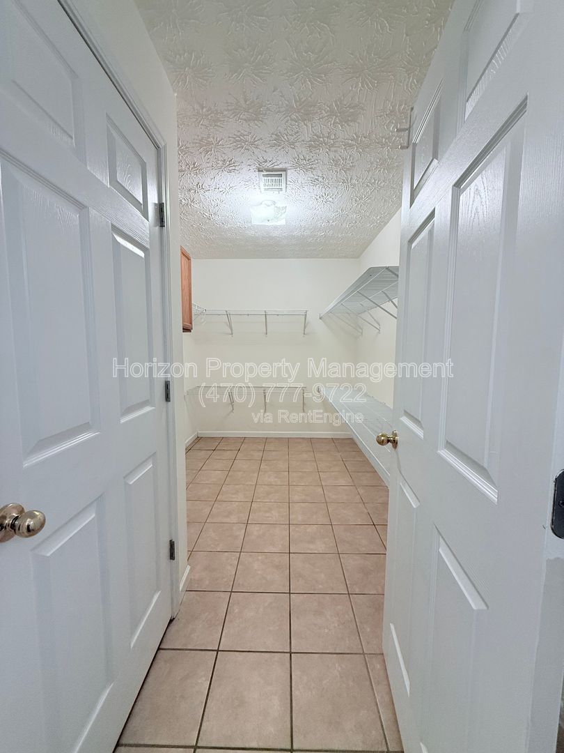 Gallery Image 16