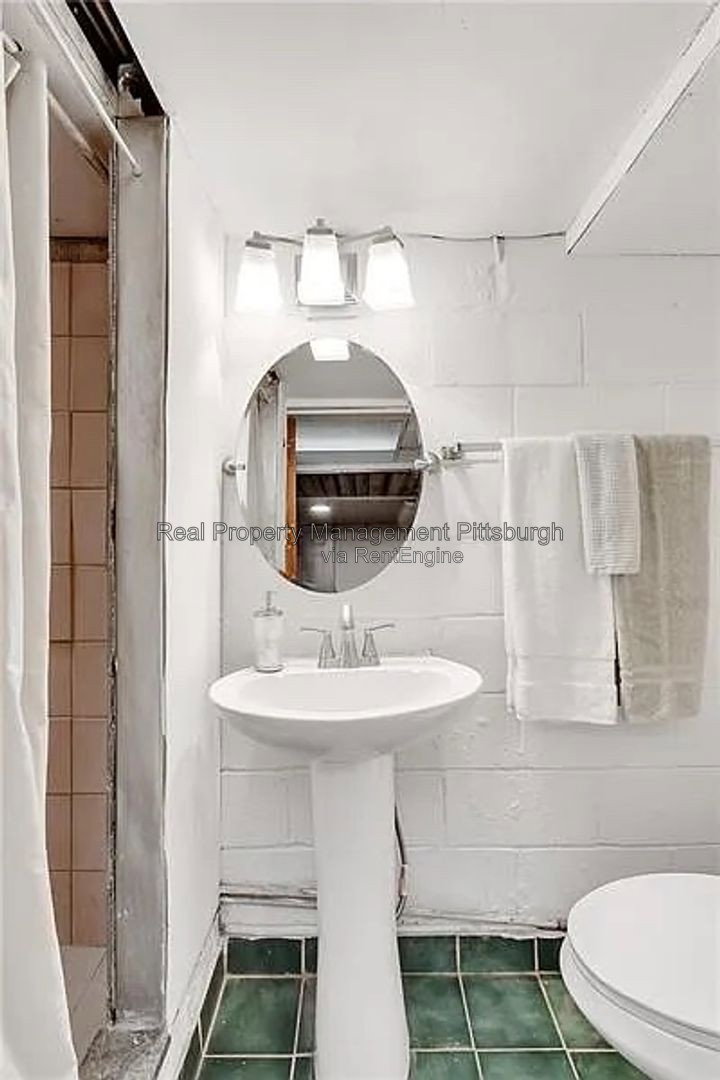 Gallery Image 18