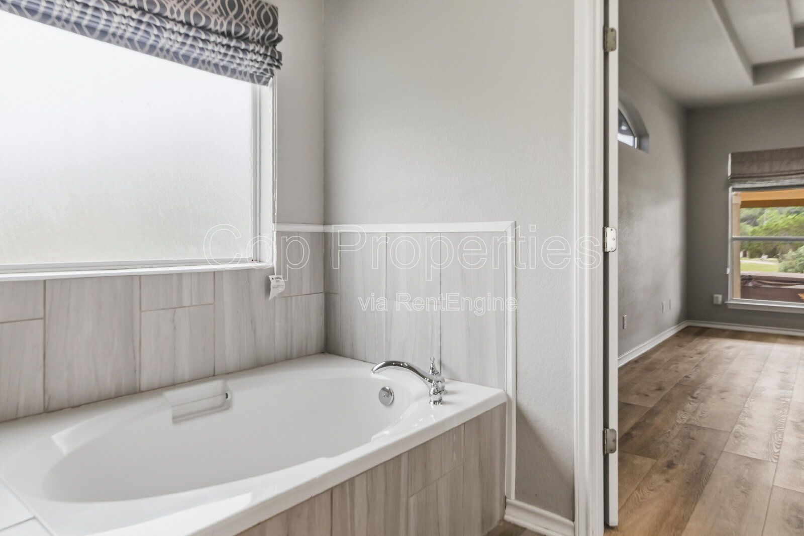 Gallery Image 32