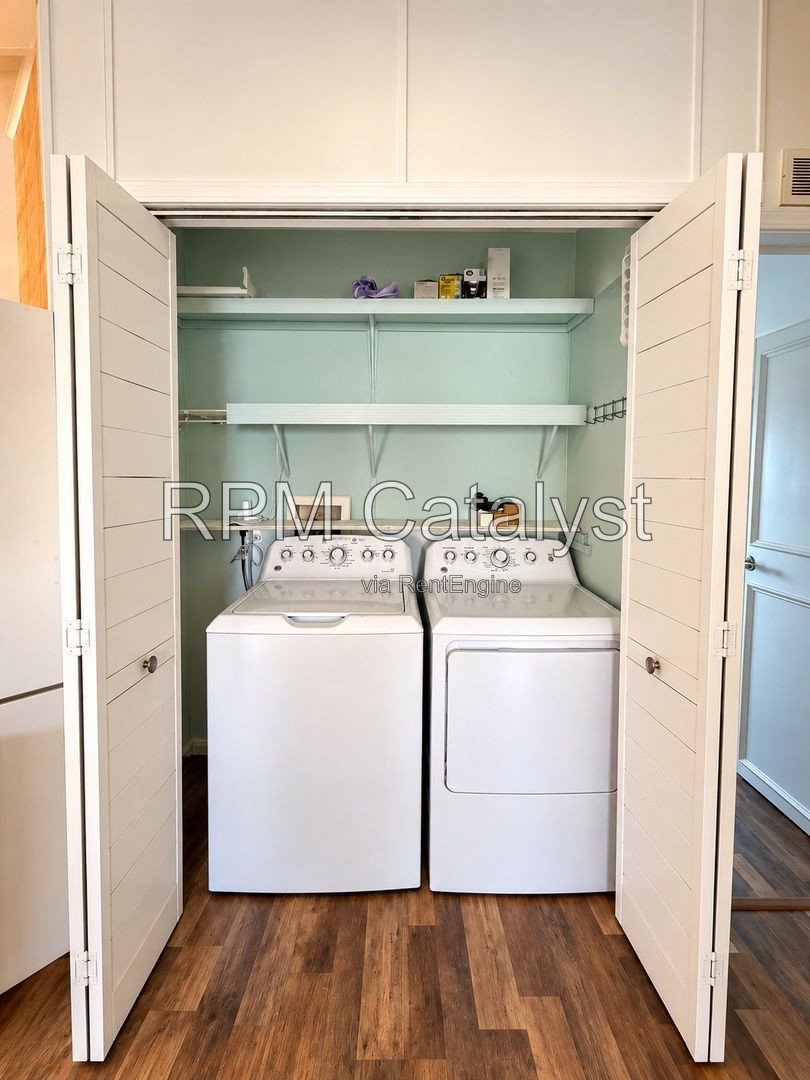 Gallery Image 13