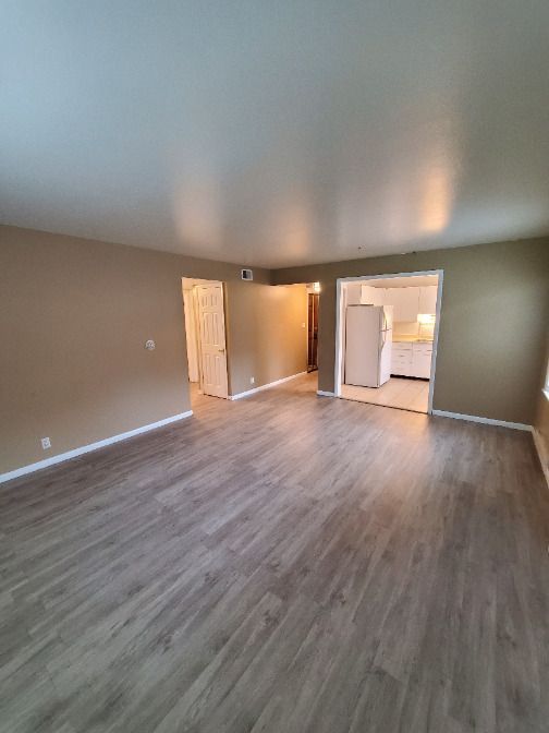 Gallery Image 0