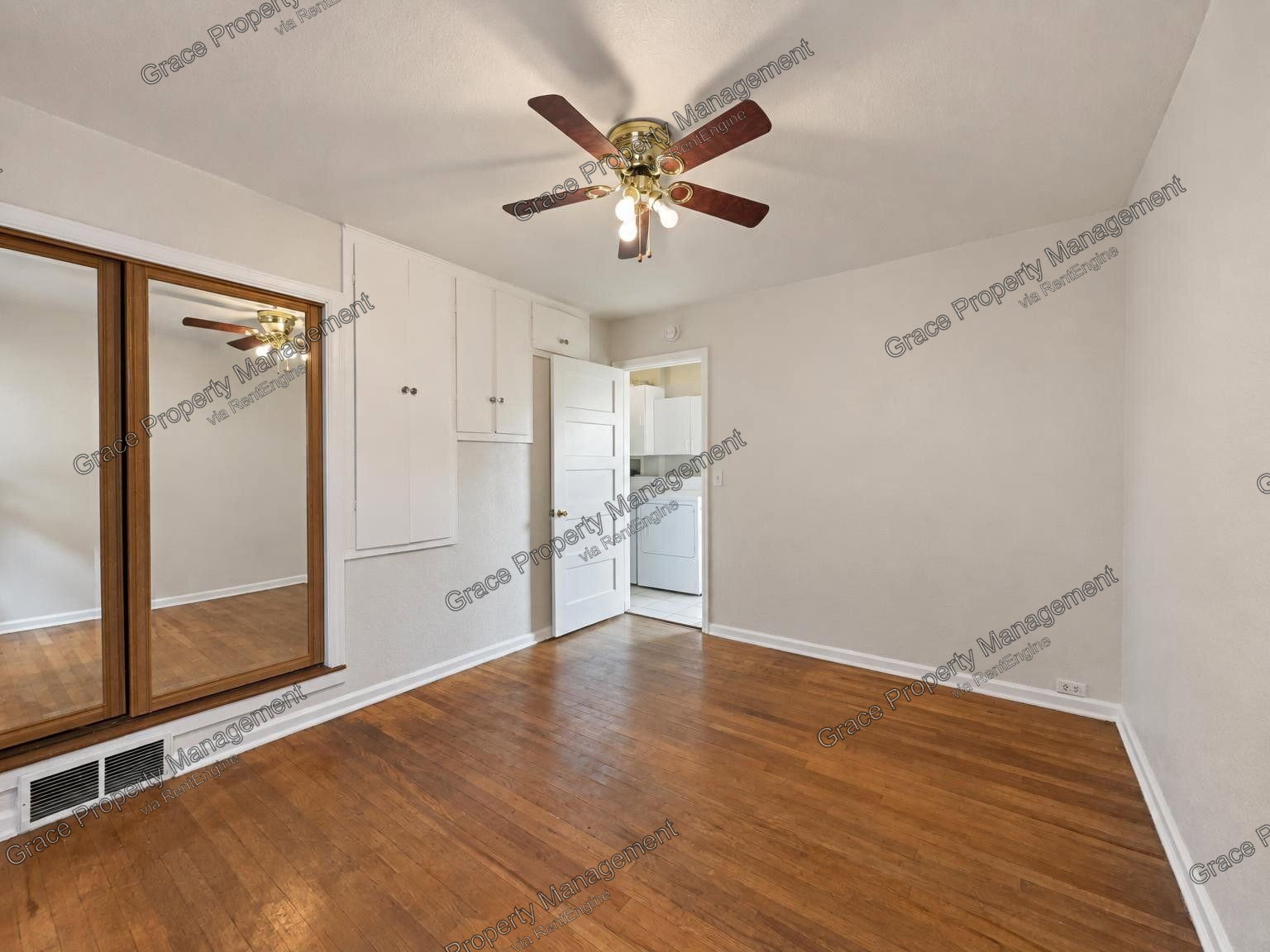 Gallery Image 16