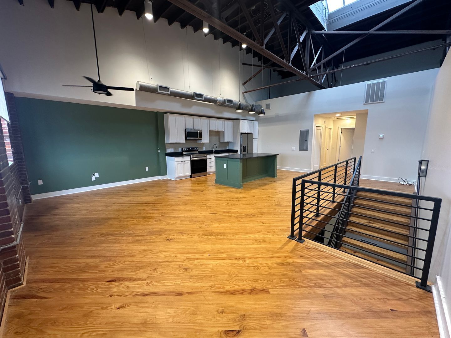 Gallery Image 0
