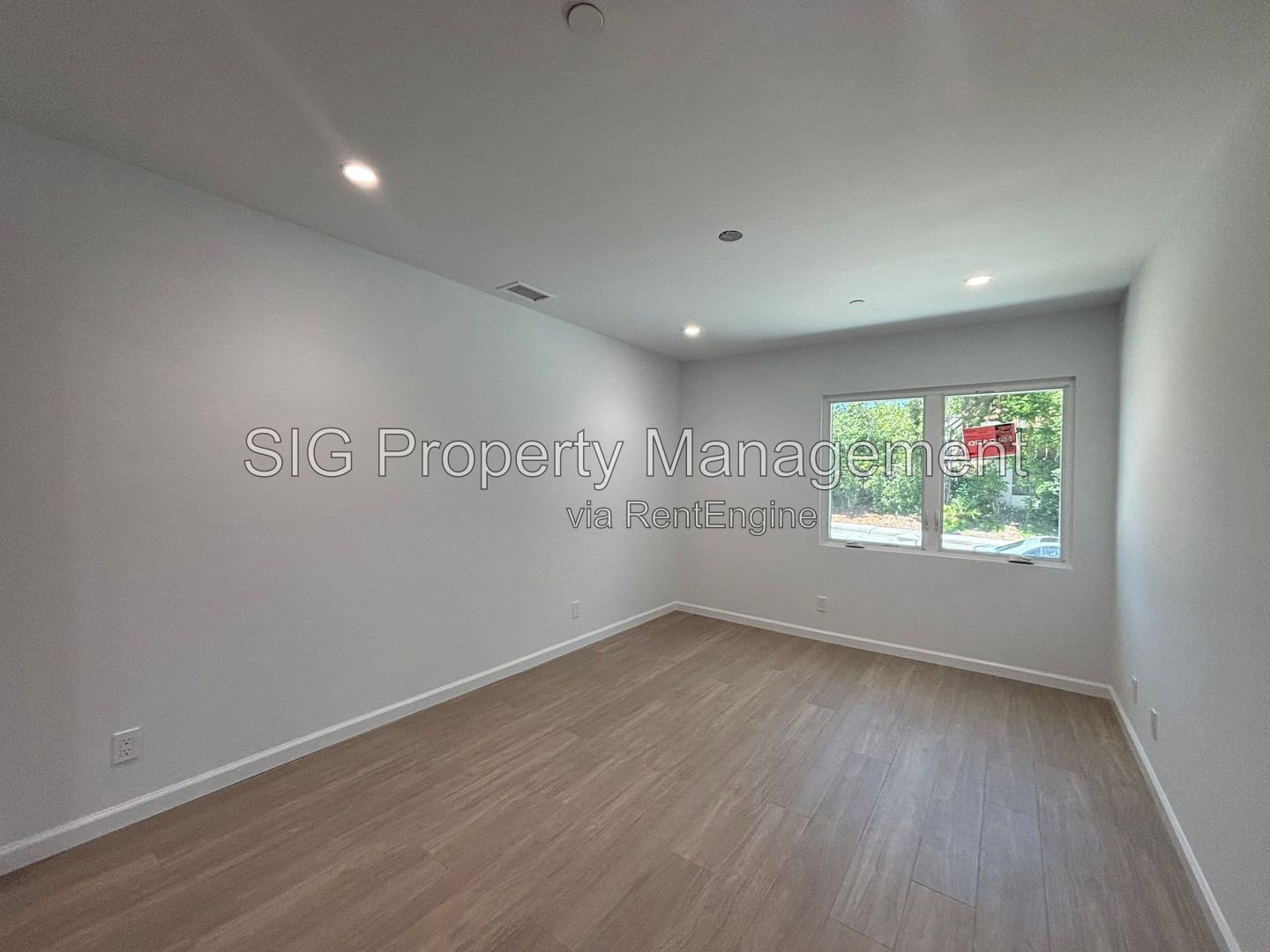 Gallery Image 19
