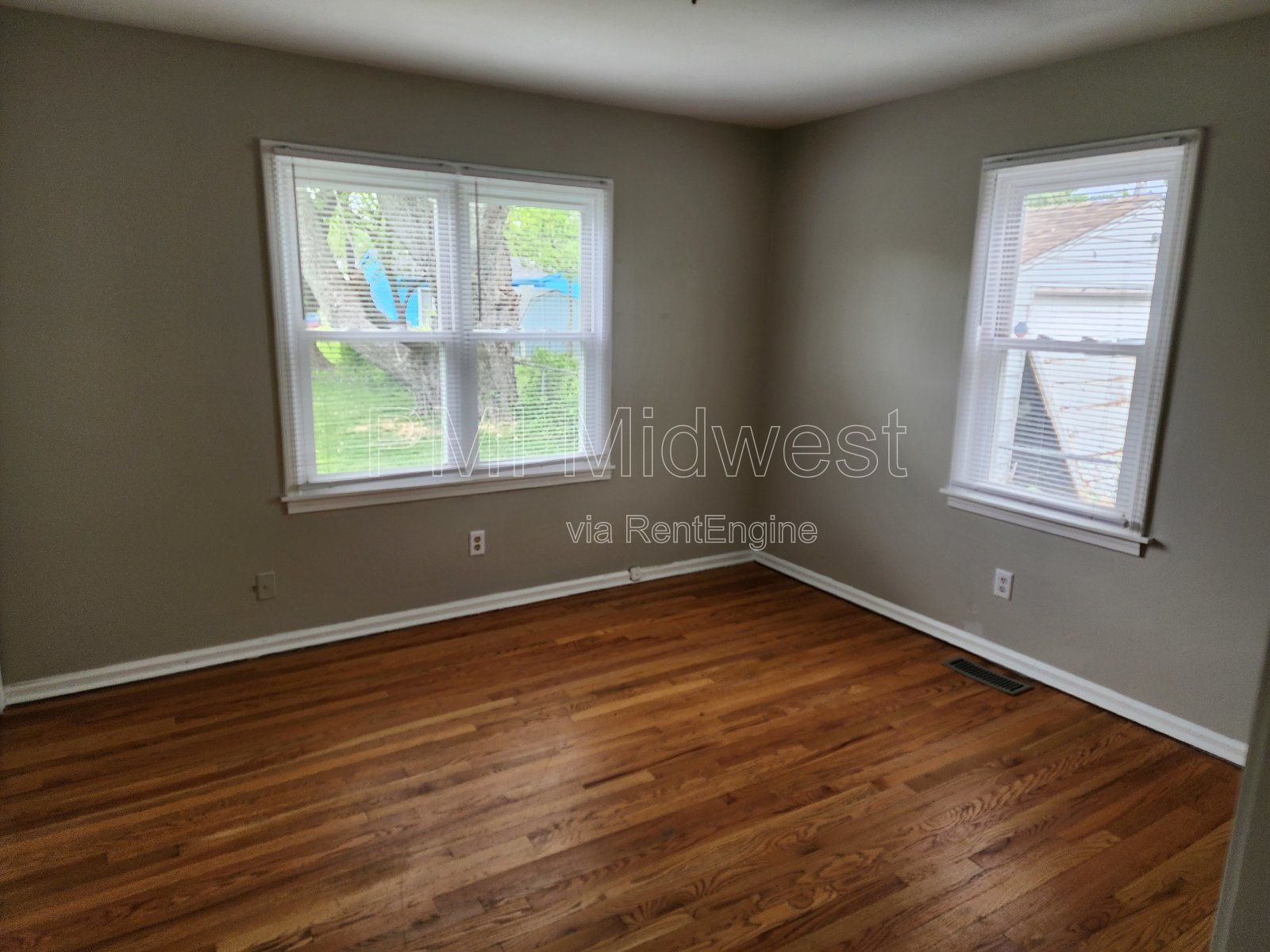 Gallery Image 16