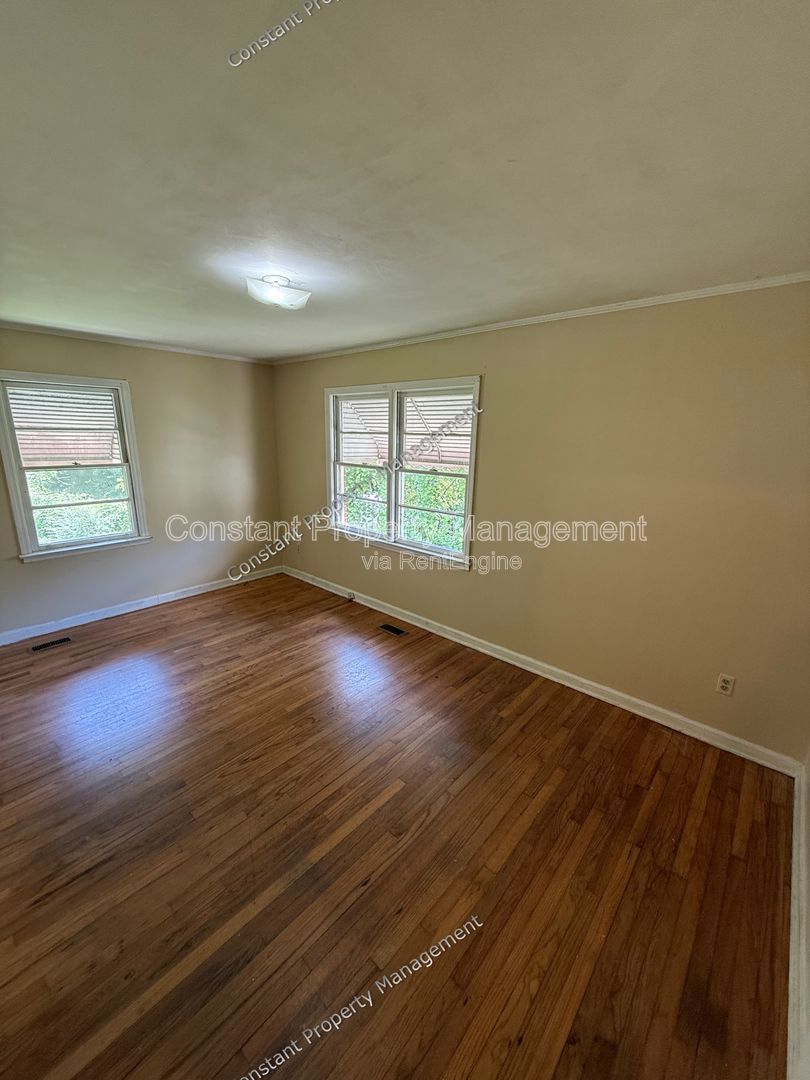 Gallery Image 17