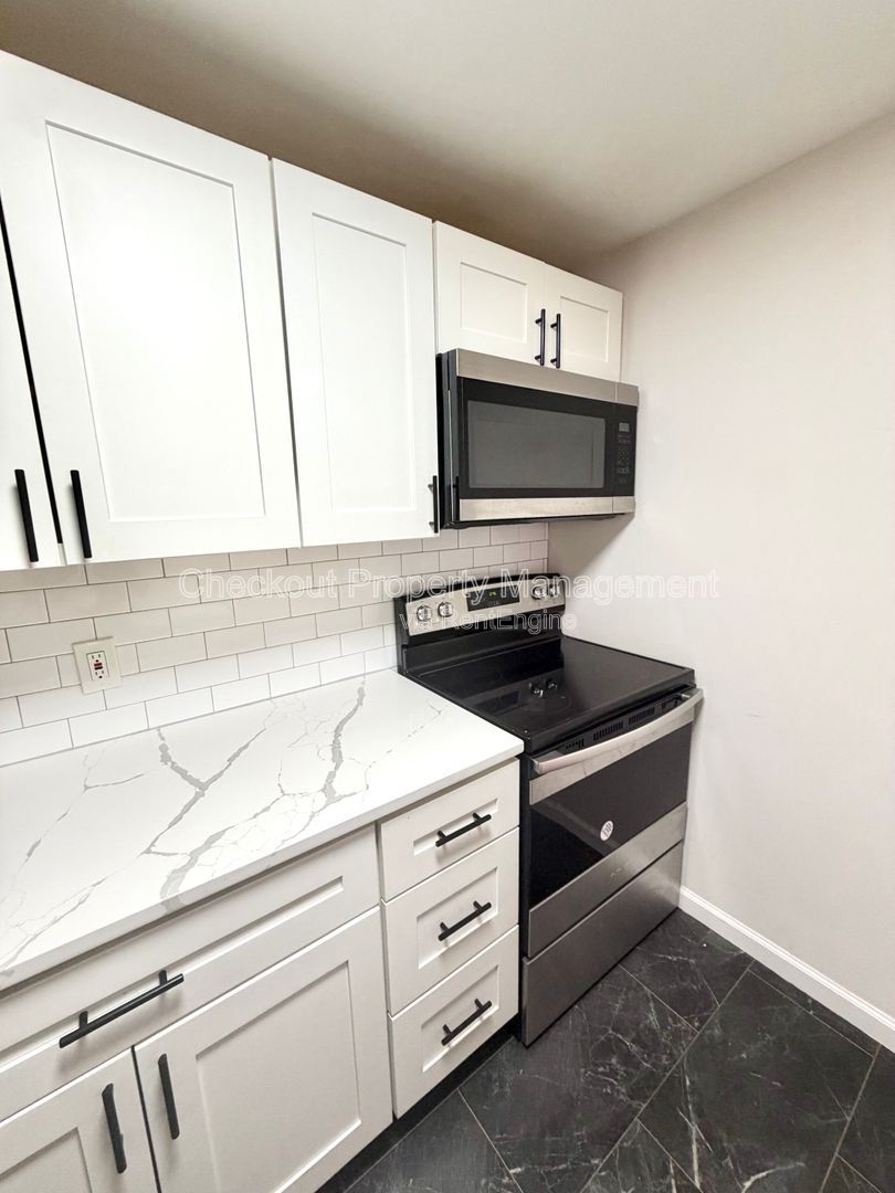 Gallery Image 14