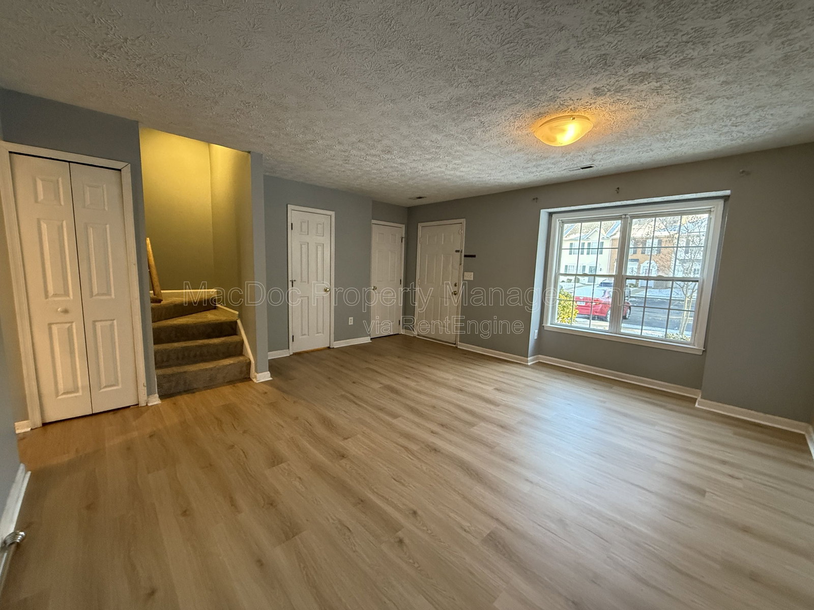 Gallery Image 0