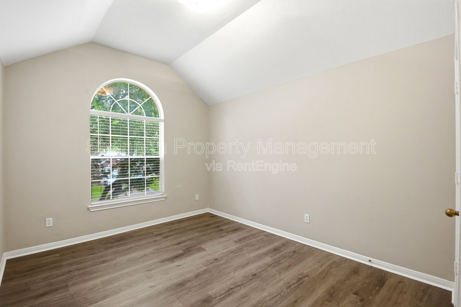 Gallery Image 19