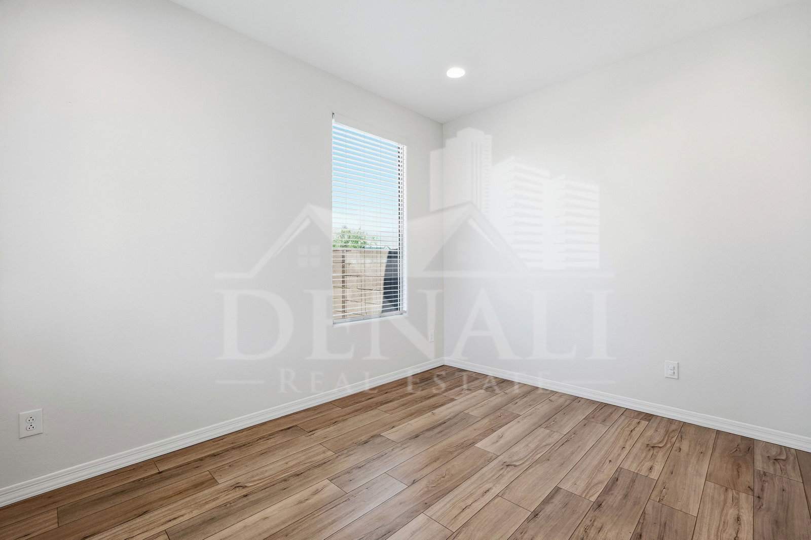 Gallery Image 16