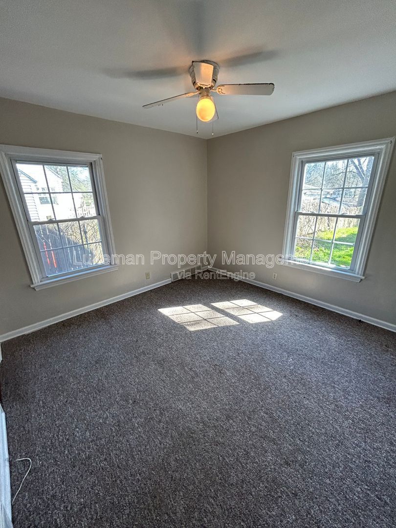 Gallery Image 13