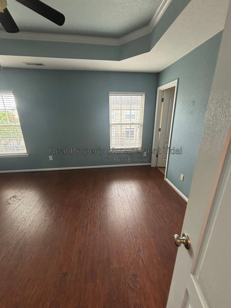 Gallery Image 14