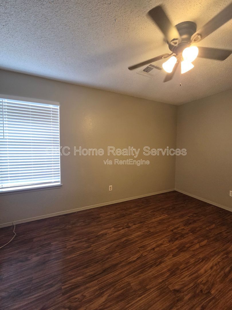 Gallery Image 15