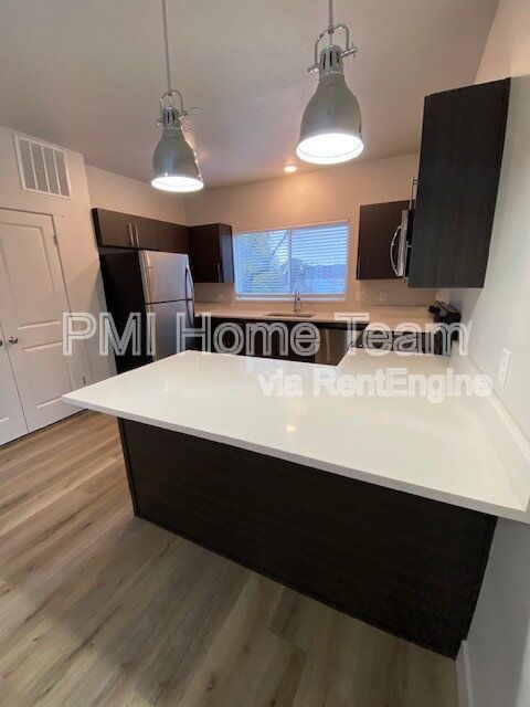 Gallery Image 0