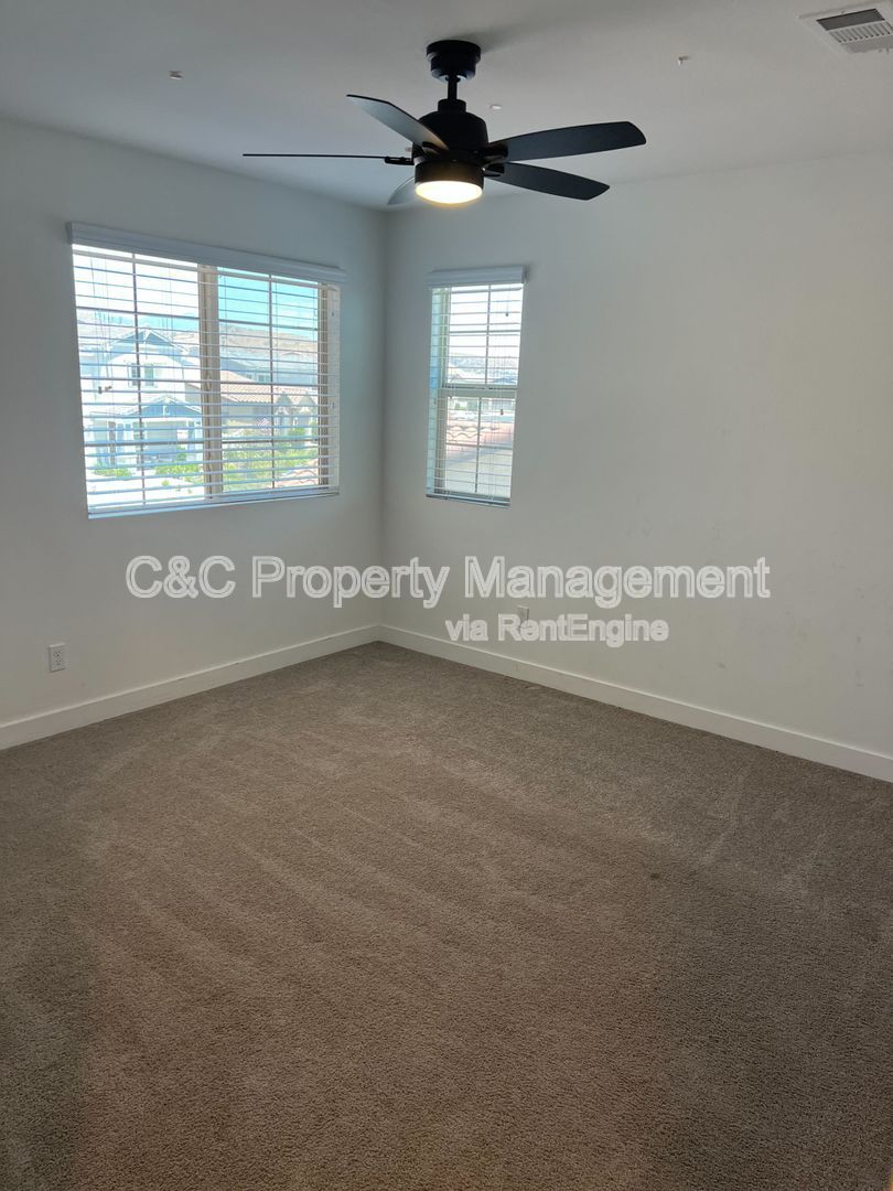 Gallery Image 16