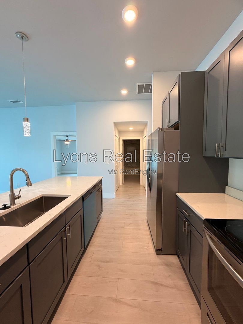 Gallery Image 16