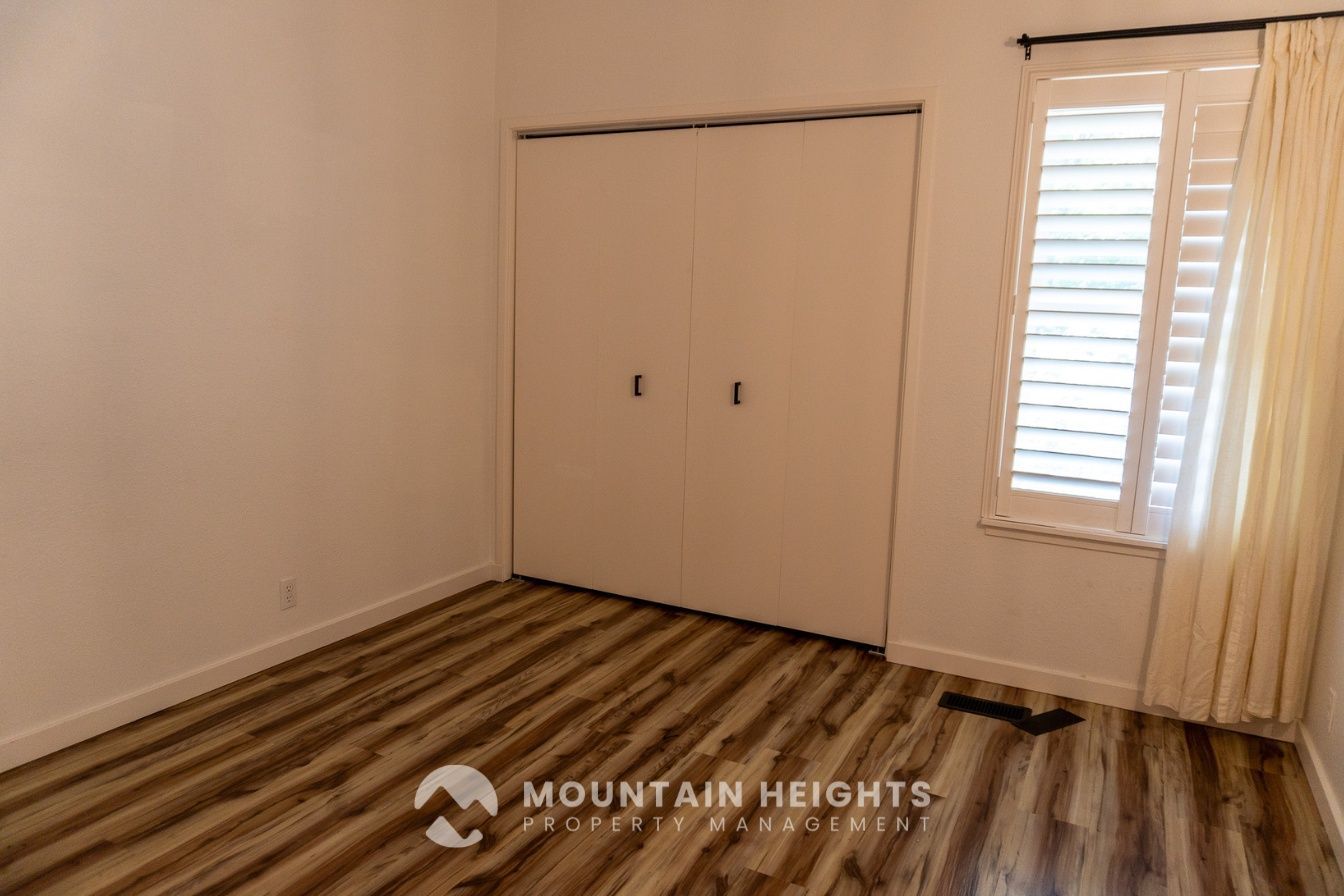 Gallery Image 16