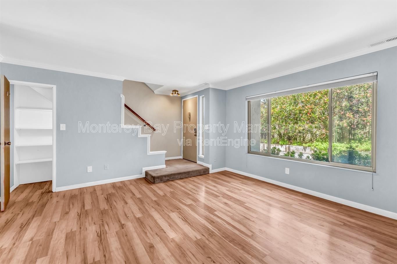 Gallery Image 0