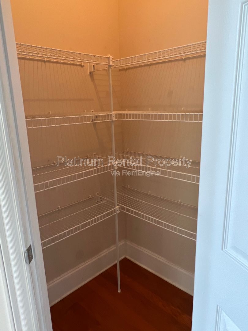 Gallery Image 17