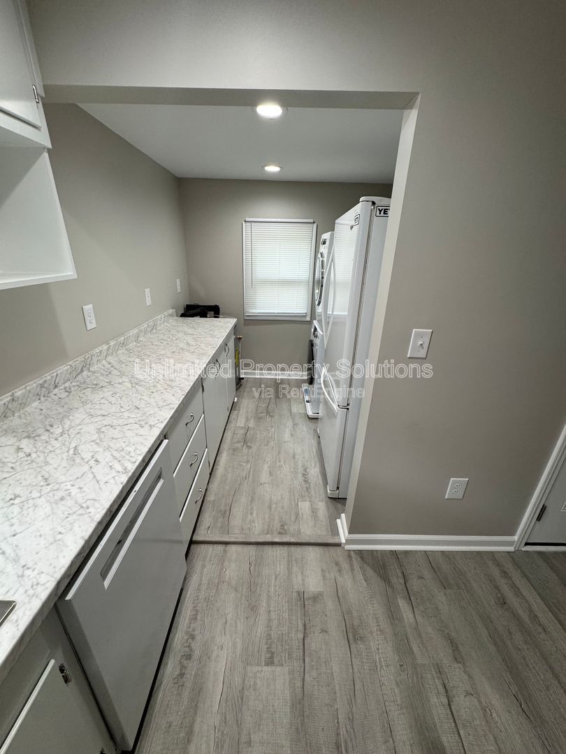 Gallery Image 18