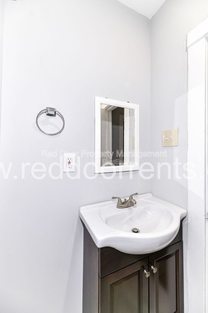 Gallery Image 26
