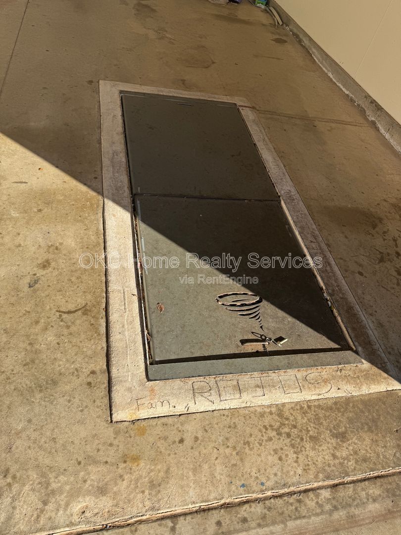 Gallery Image 16