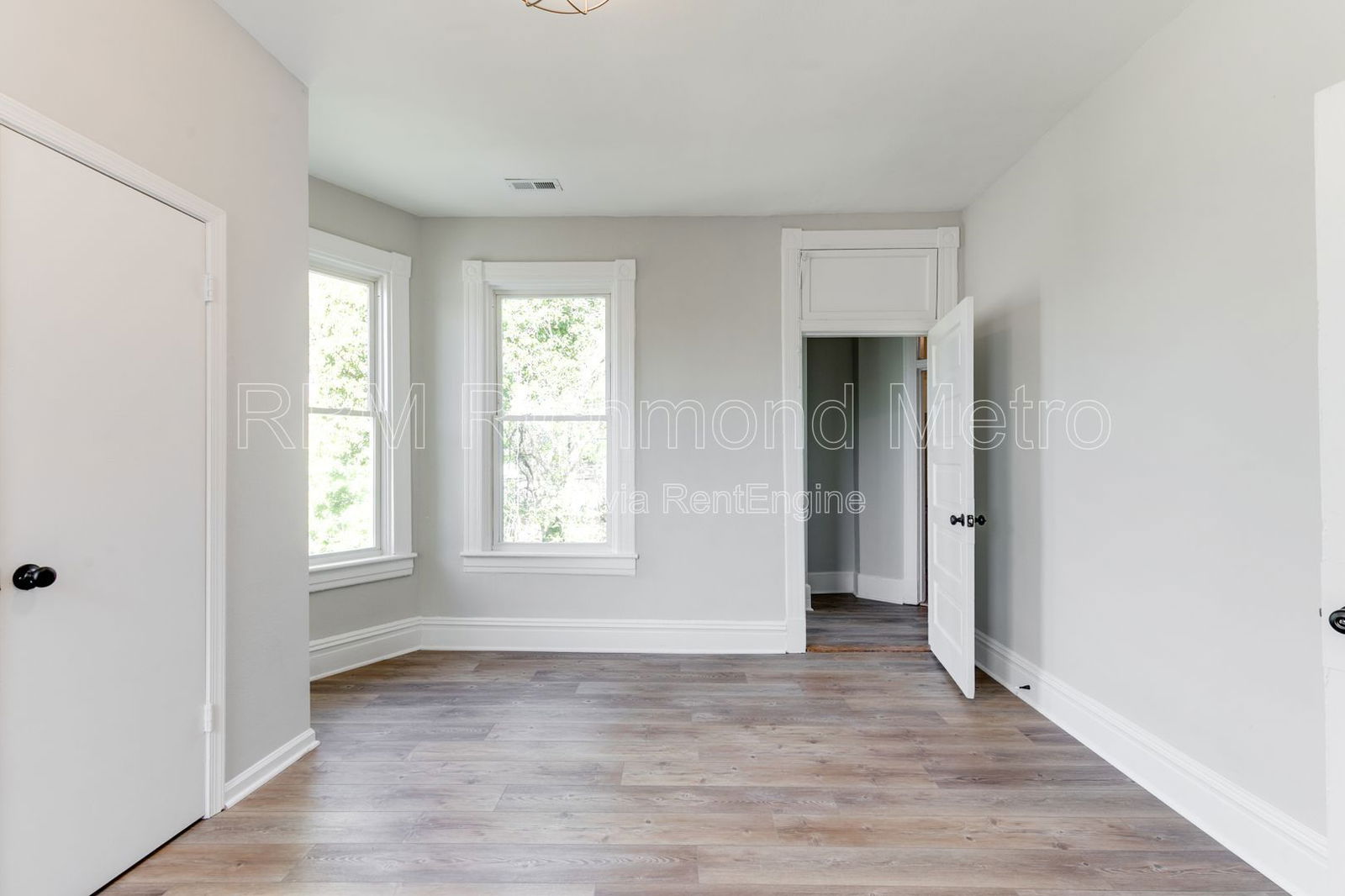 Gallery Image 19