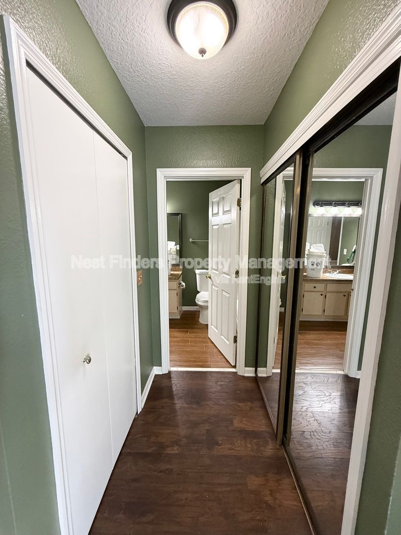 Gallery Image 16