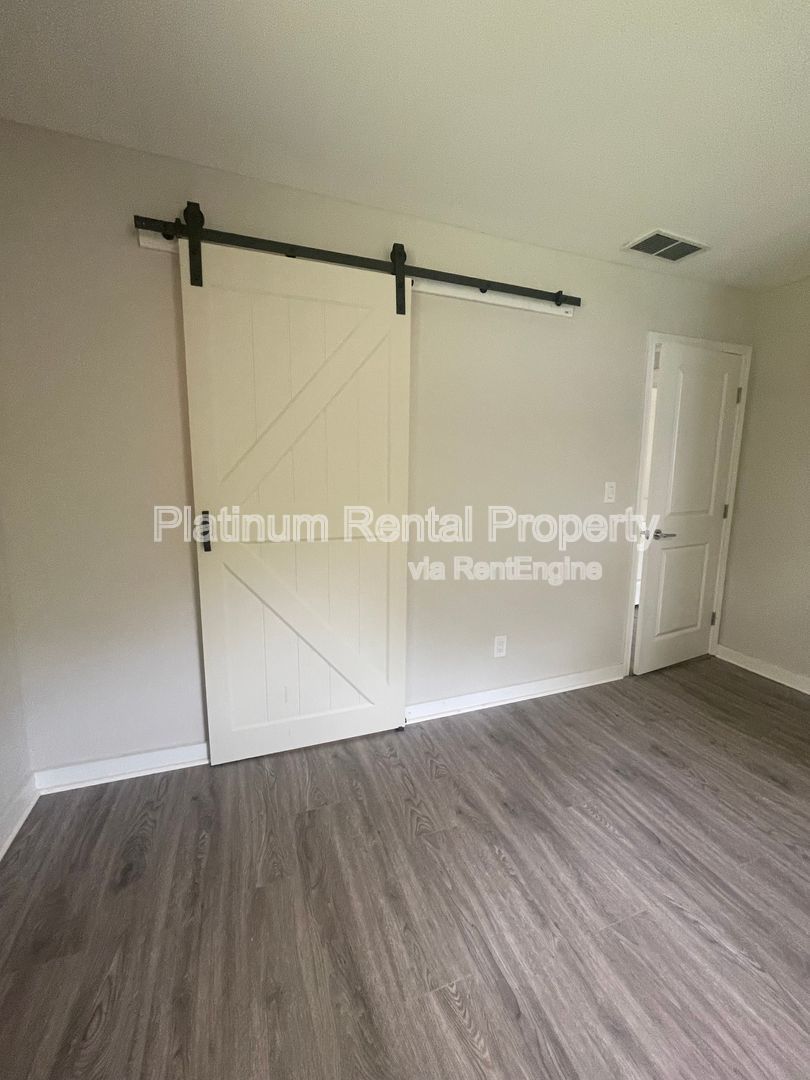 Gallery Image 66