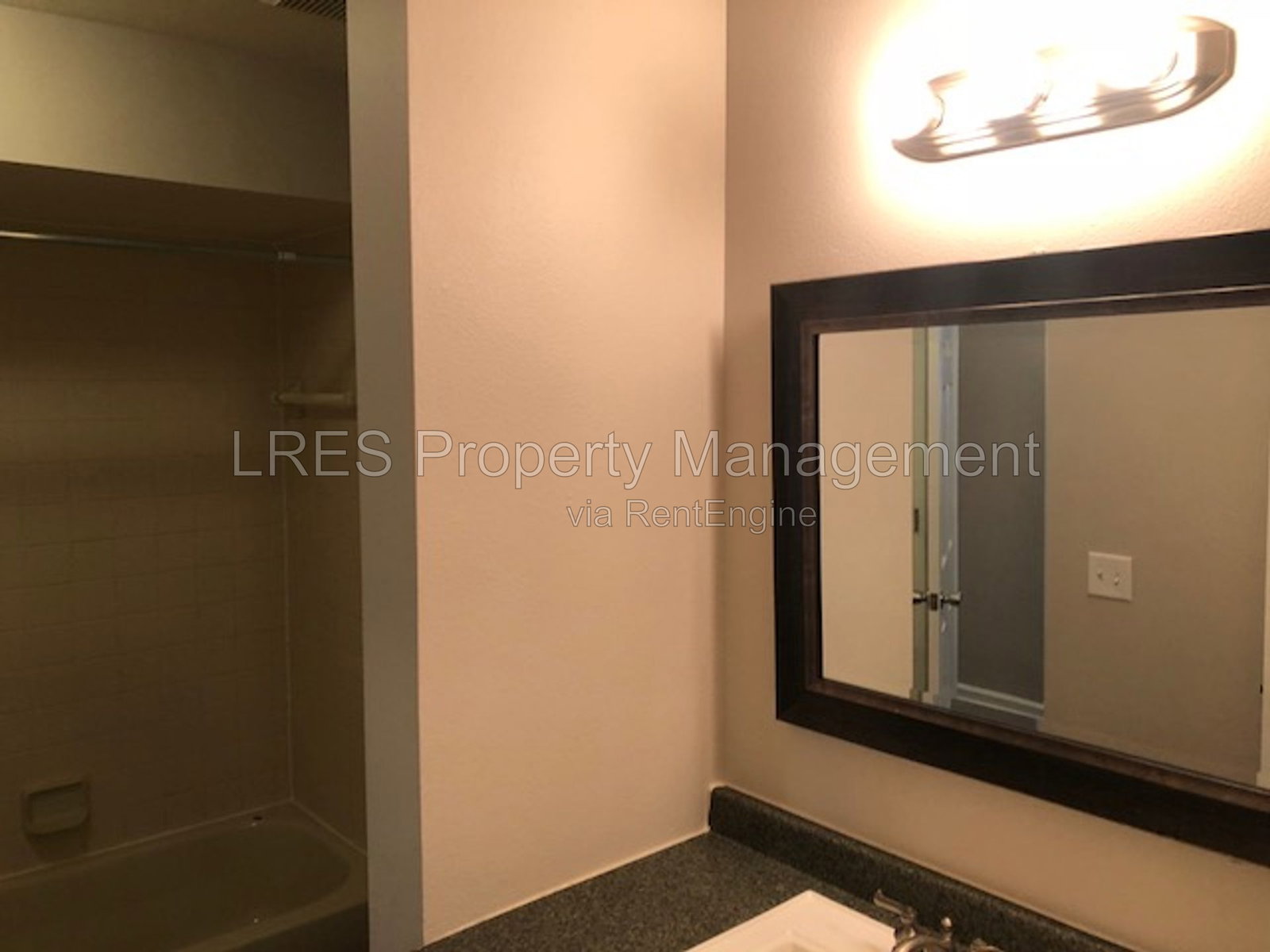 Gallery Image 40