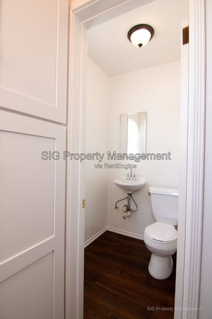 Gallery Image 13