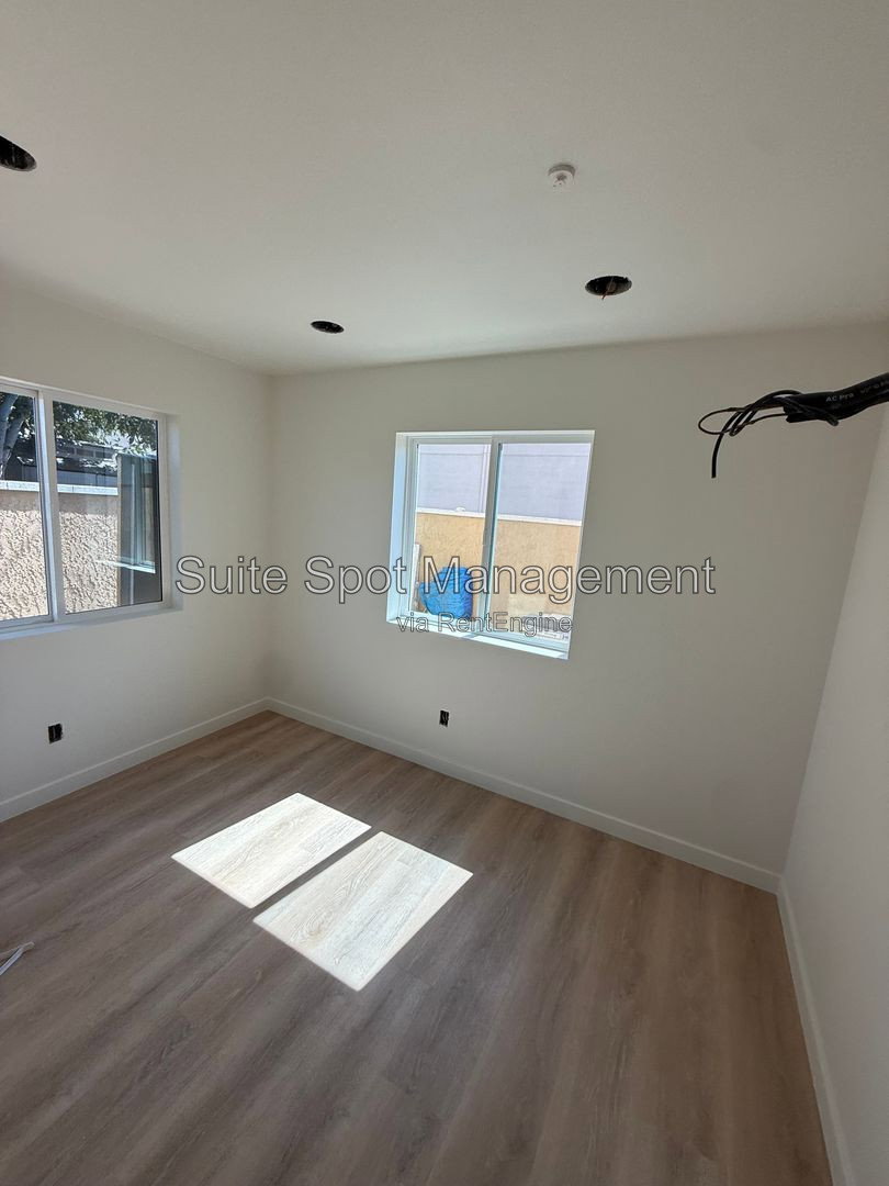 Gallery Image 14