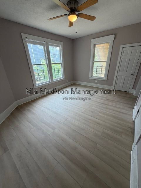 Gallery Image 20
