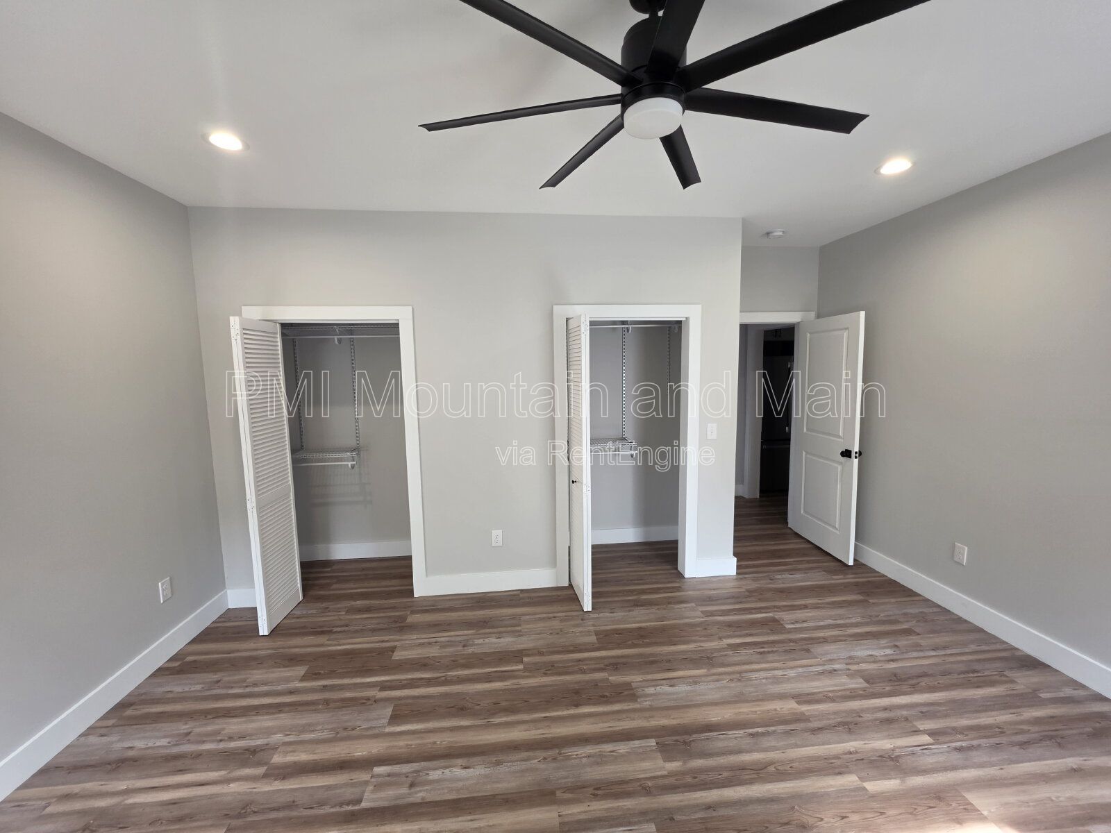 Gallery Image 18