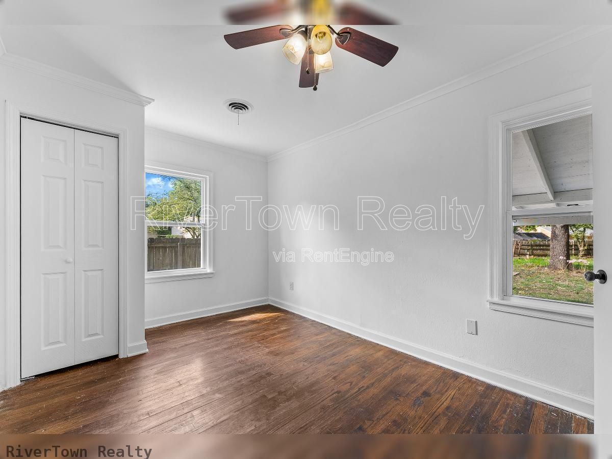 Gallery Image 14