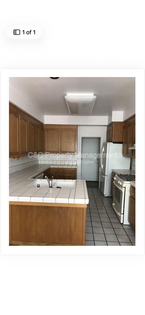 Gallery Image 0