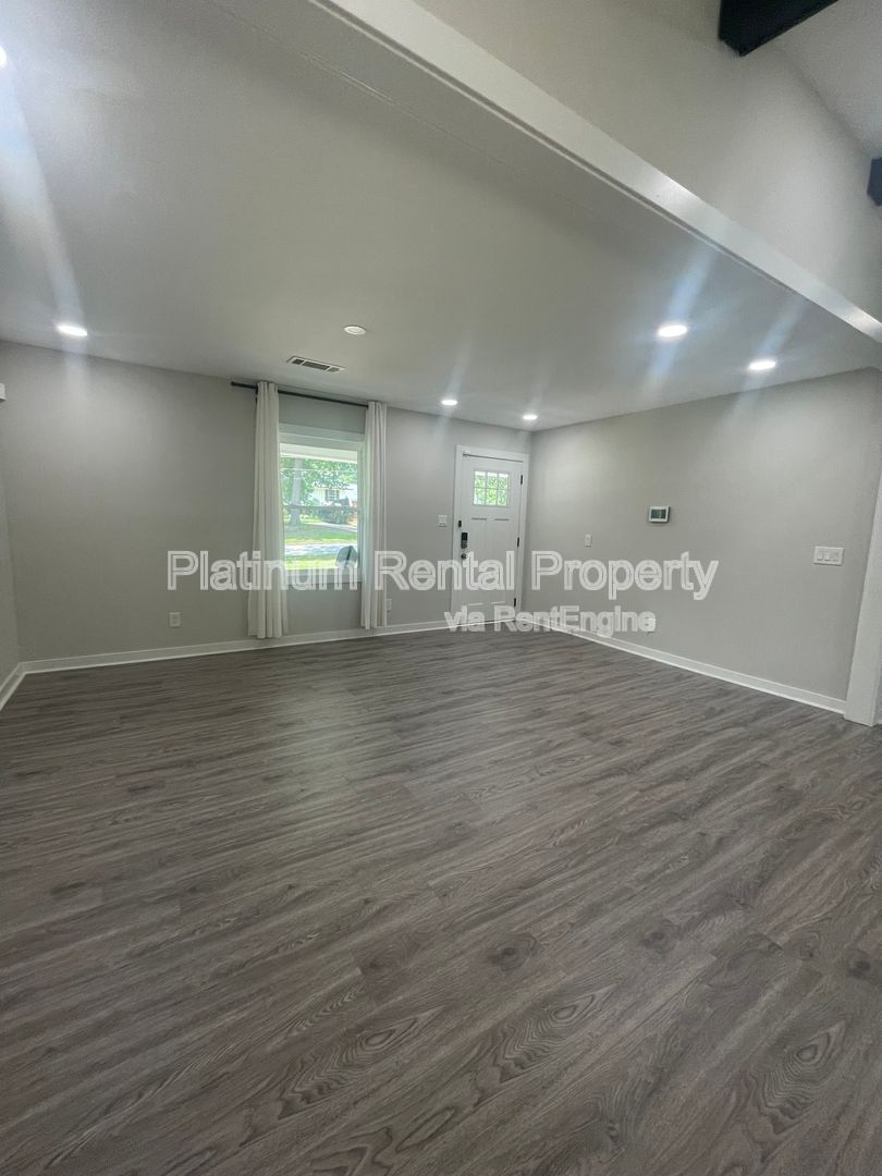 Gallery Image 15